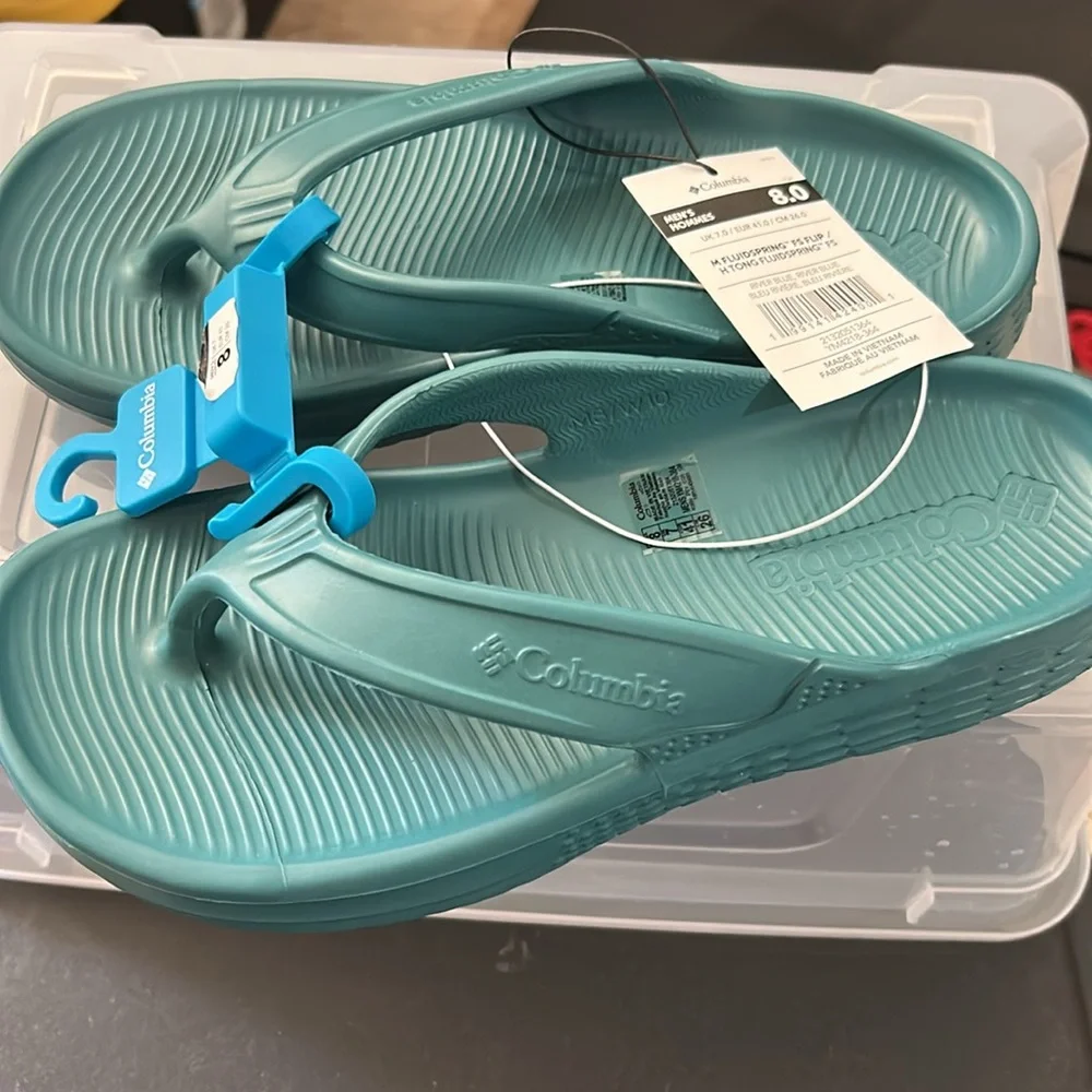 New Columbia , sandals for men size 8